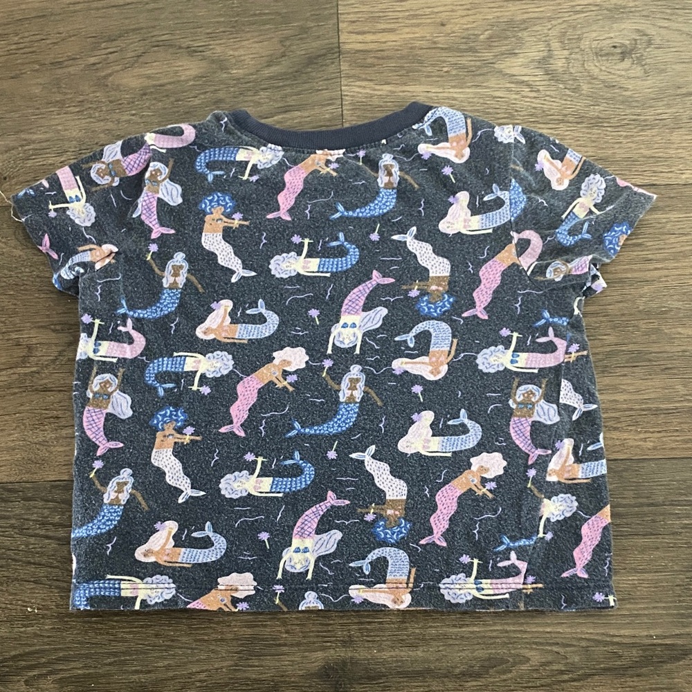Old Navy Kids Mermaid Tee - Black and Multicolor - Picture 3 of 3